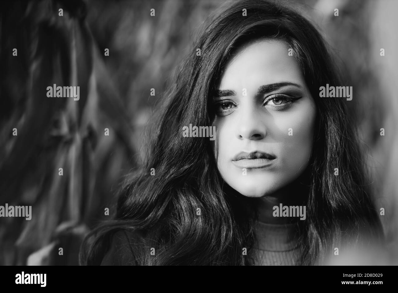 Black and white portrait of a beautiful brunette girl Stock Photo - Alamy