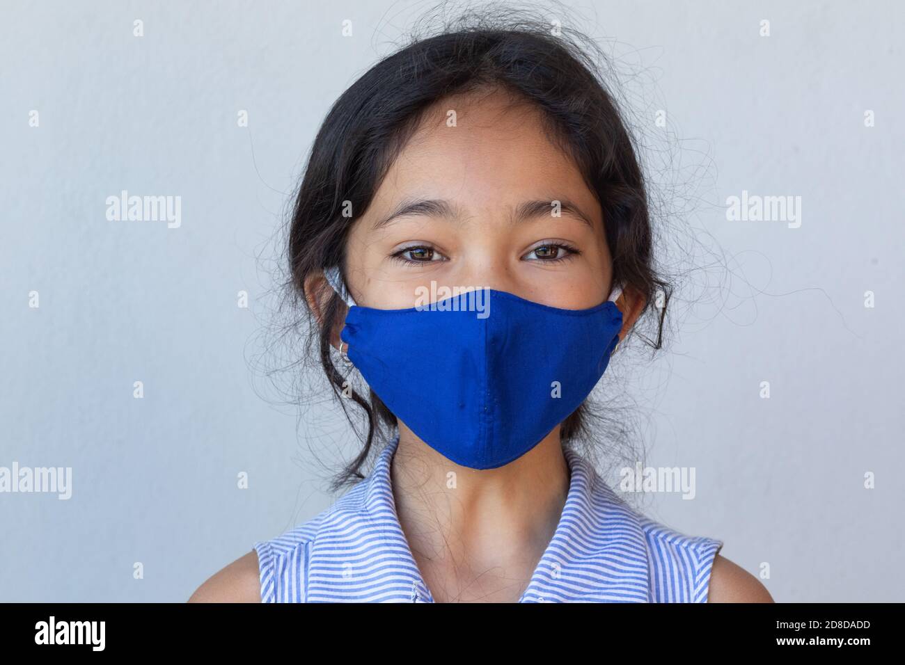 Girl wearing face mask on hi-res stock photography and images - Alamy