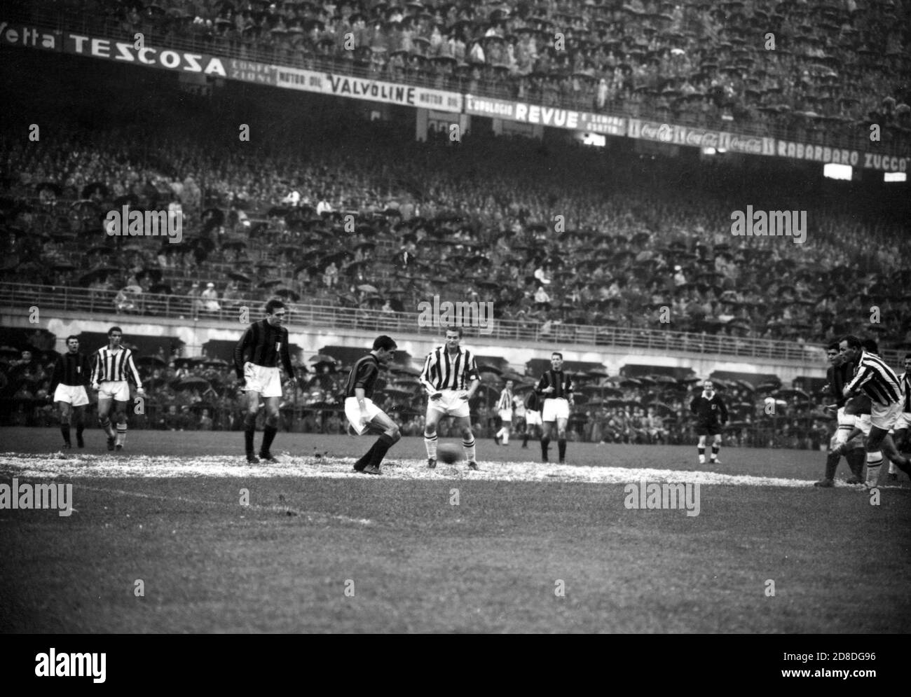 Italian Football Championship 1957-1958. Milan - Juventus (1-1) --- Milano,  20/10/1957. Campionato di