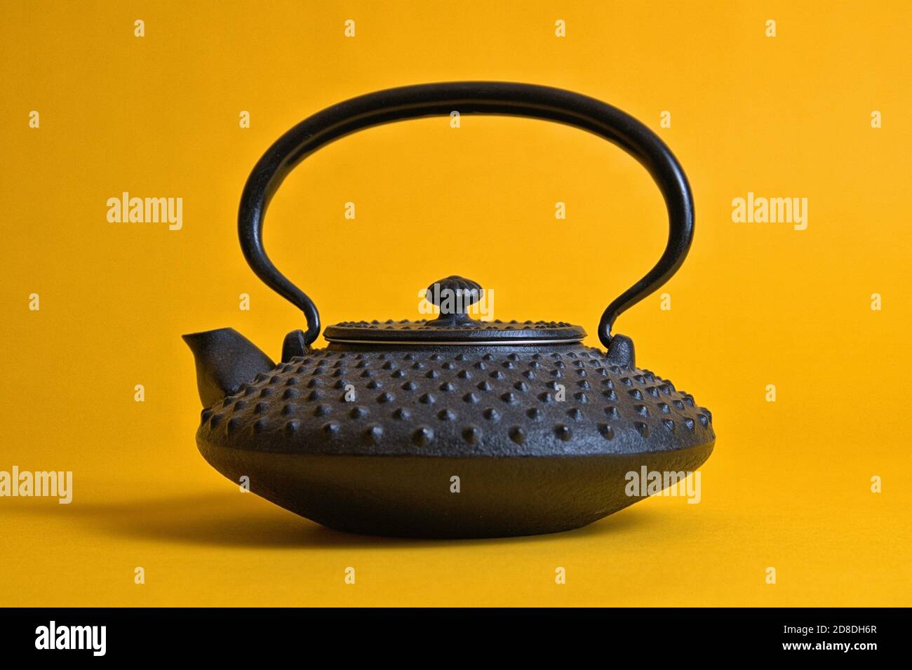 Schleswig, Deutschland. 28th Oct, 2020. A small original Iwachu cast iron  teapot from Japan with the so-called, hail pattern (Arare), here in smaller  size (Chu-Arare). Traditionally, these jugs were not used as