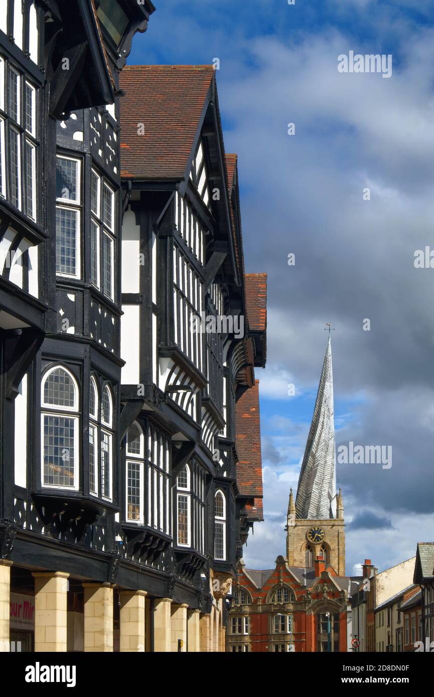 UK, Derbyshire, Chesterfield, Tudor Style Buildings on Knifesmithgate and the Crooked Spire Church Stock Photo