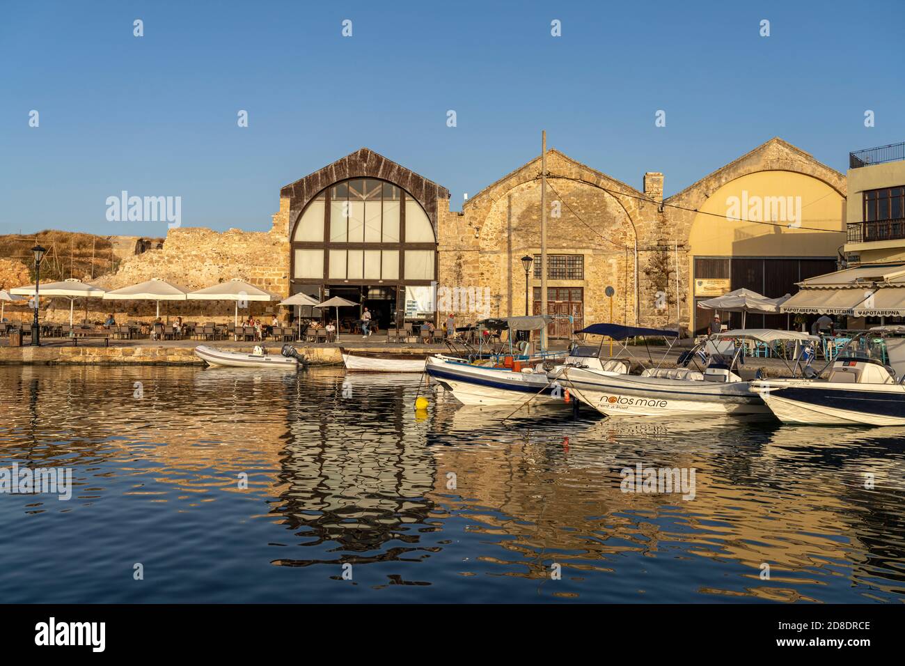 Werften am alten Venezianischen Hafen, Chania, Kreta, Griechenland, Europa   | shipyards  at the Old Venetian Harbour,  Chania, Crete, Greece, Europe Stock Photo