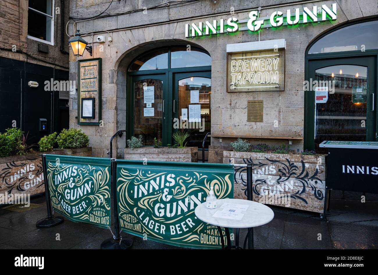 Exterior of Innis & Gunn Brewery Taproom pub during Covid-19 restrictions serving only takeaway beer, The Shore, Leith, Edinburgh, Scotland, UK Stock Photo