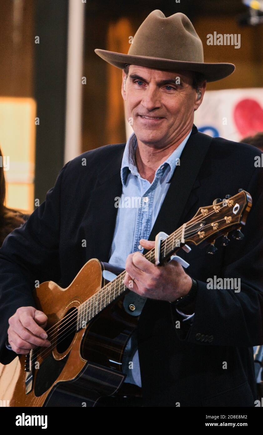 NEW YORK, NY, USA - JUNE 21, 2005: James Taylor Performs on NBC's Today Show at Rockefeller Plaza. ©2005 Paul J. Froggatt/FamousPixs/Alamy Stock Photo Stock Photo