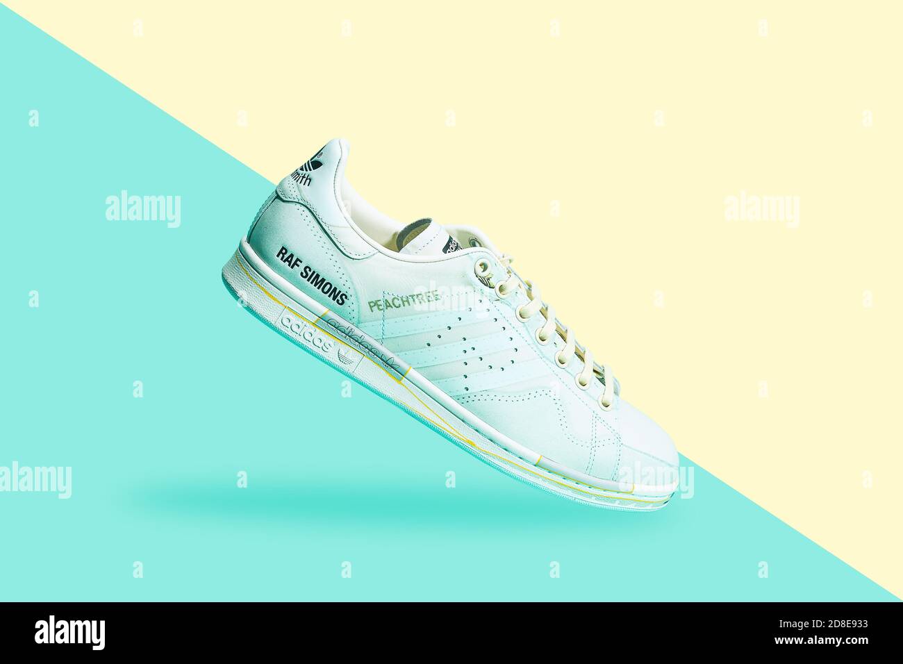 nooit auteur vijand MONTERREY, MEXICO - May 25, 2019: MONTERREY, NL, MEXICO - MAY 24, 2019 : Stan  Smith and Raf Simons famous designers of the classic adidas shoe, isolat  Stock Photo - Alamy