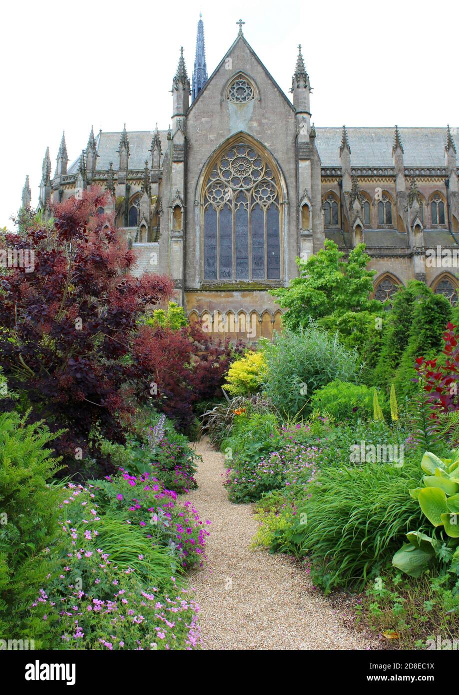 Herbaceous border path hi-res stock photography and images - Alamy