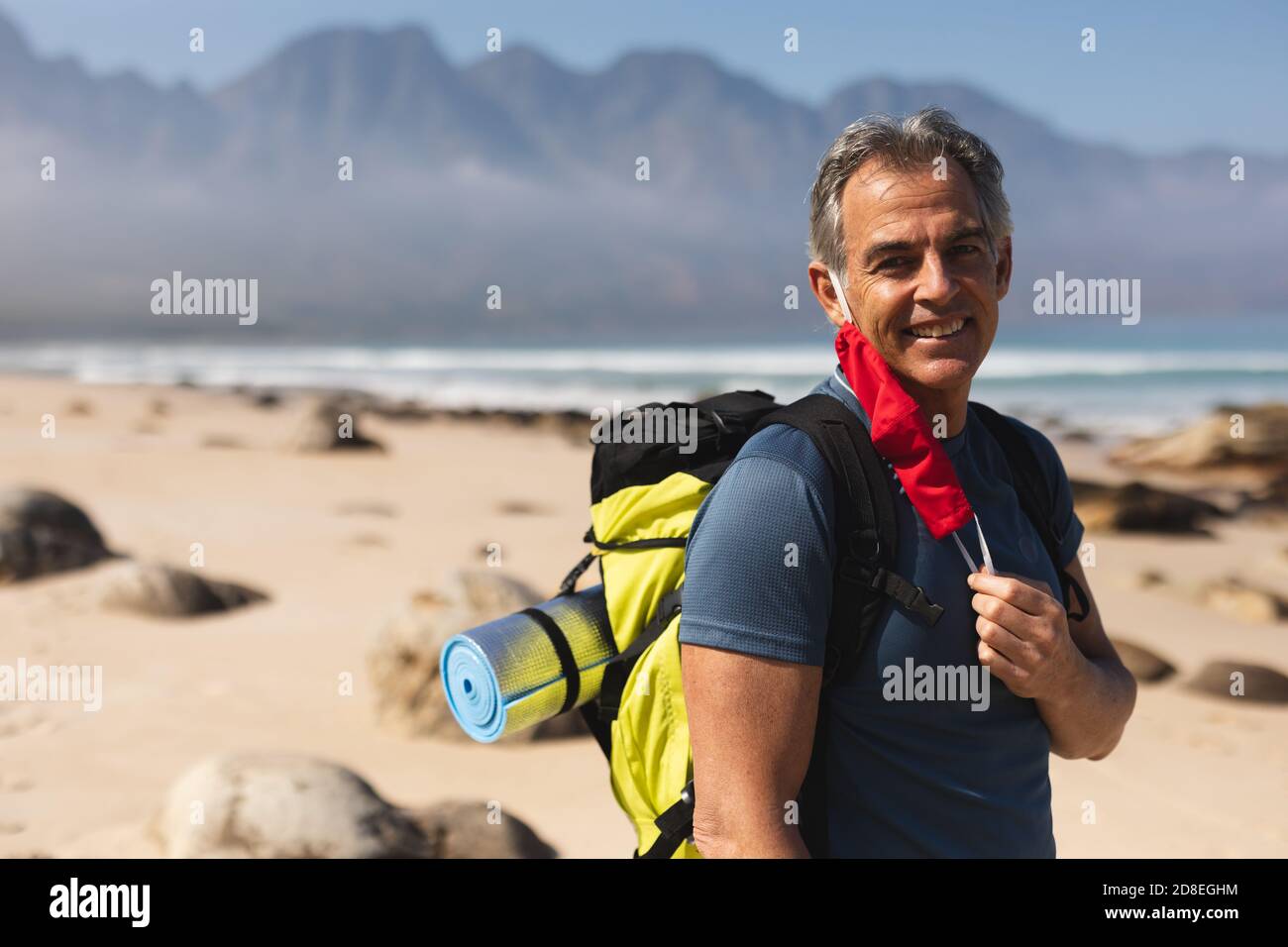 Man in nature portrait hi-res stock photography and images - Alamy