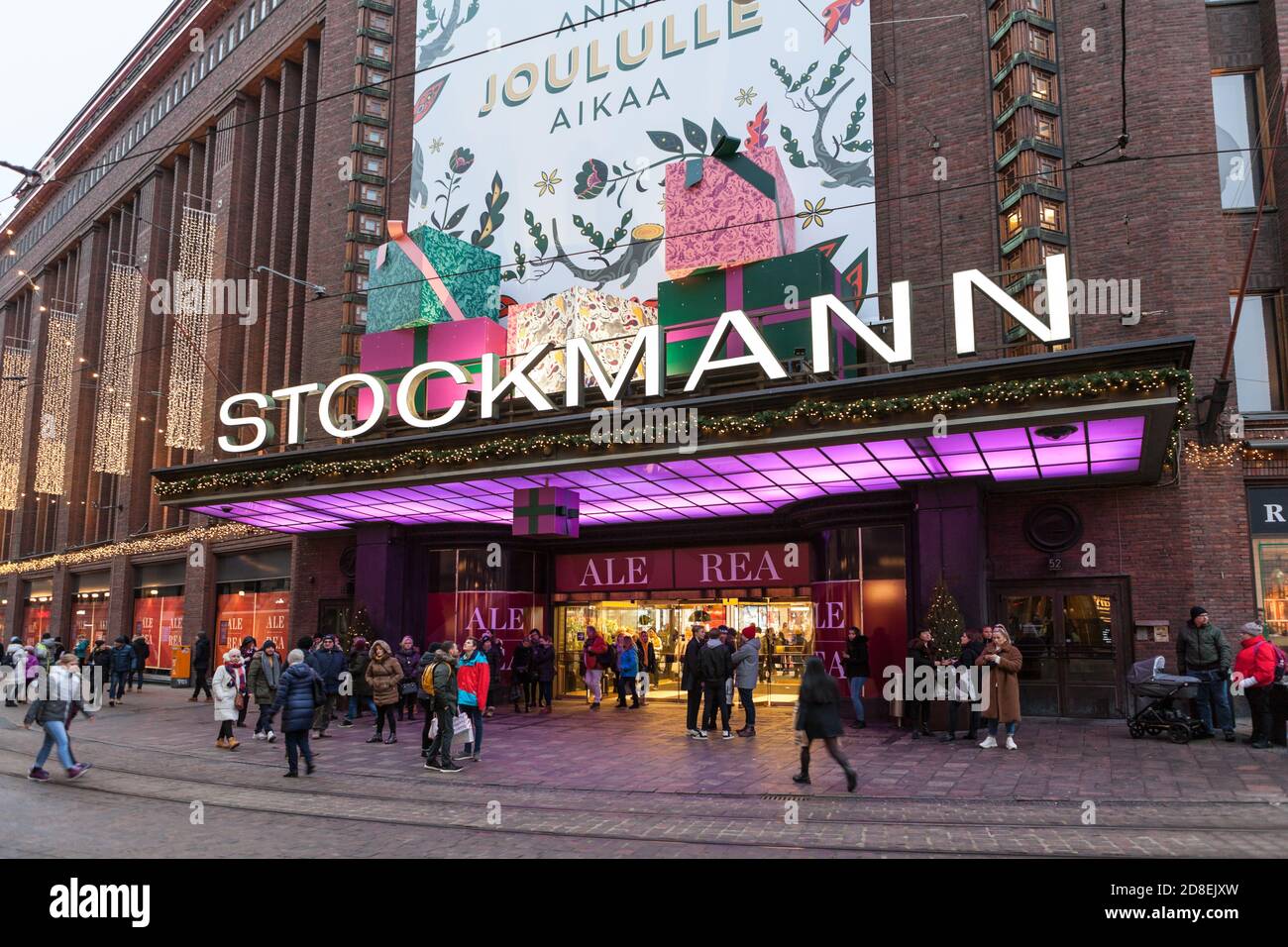 Stockmann hi-res stock photography and images - Page 3 - Alamy