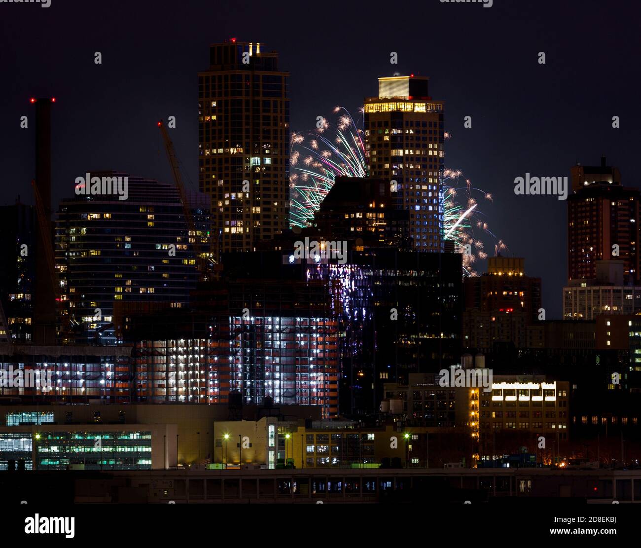 New york city fireworks hi-res stock photography and images - Alamy