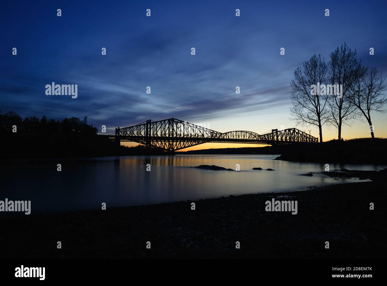 Pont Levis High Resolution Stock Photography And Images Alamy