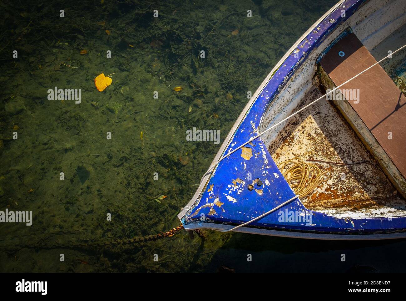 Scatto effettuato sul fiume adda presso Brivio in questo scatto si vede una barca ormeggiata Stock Photo