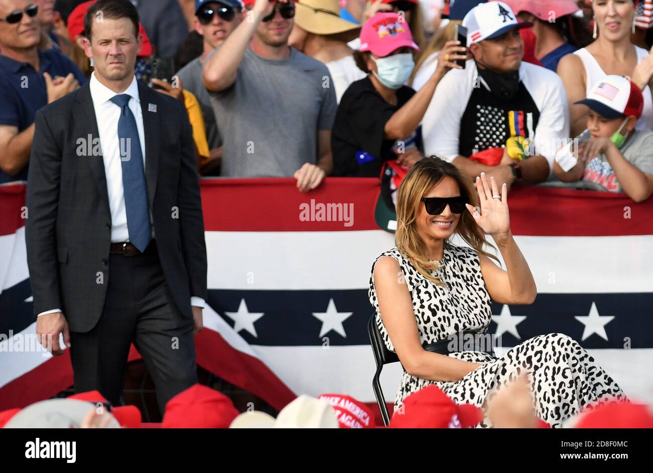 October 29, 2020 - Tampa, Florida, United States - First Lady Melania Trump listens while President Trump speaks at a campaign rally outside Raymond James Stadium on October 29, 2020 in Tampa, Florida. With 5 days until the November 3 election, Trump continues to campaign in swing states against Democratic presidential nominee Joe Biden. (Paul Hennessy/Alamy) Credit: Paul Hennessy/Alamy Live News Stock Photo