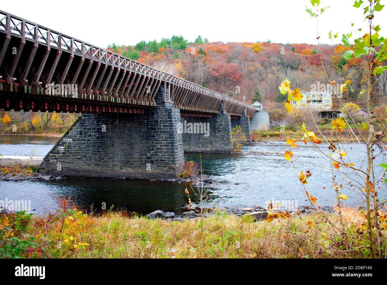 Bridge [river crossing] stream hires stock photography and images Alamy