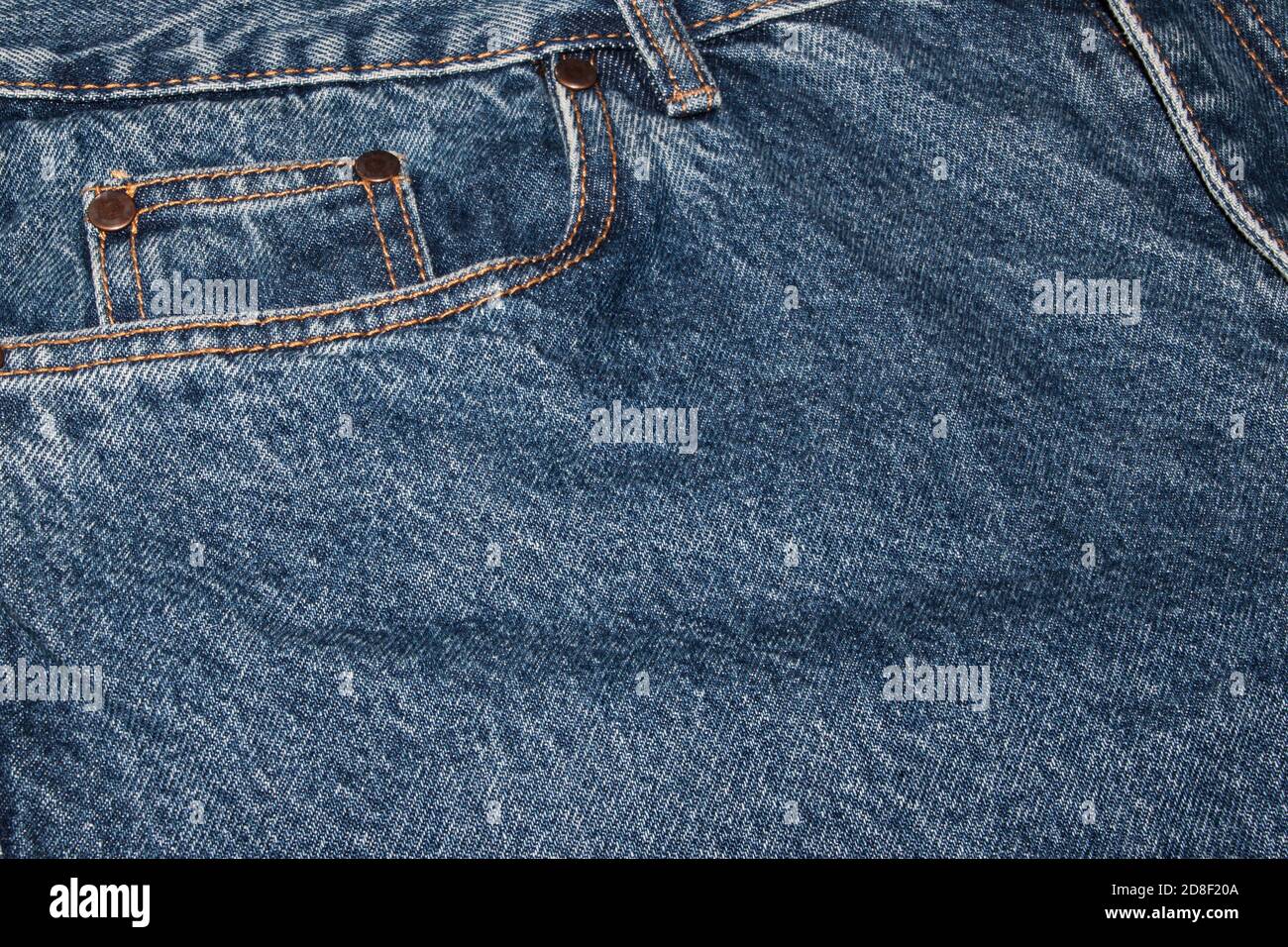 Classic jeans with five pockets close 