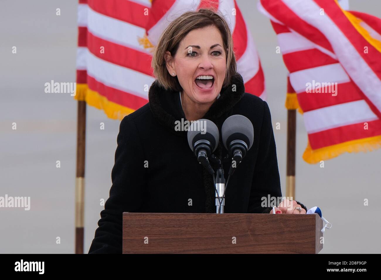 Des Moines, Iowa, USA. 29th Oct, 2020. Iowa Gov. KIM REYNOLDS speaks to  supporters during a "Make America Great Again Victory Rally"" at the Des  Moines International Airport on October 29, 2020.