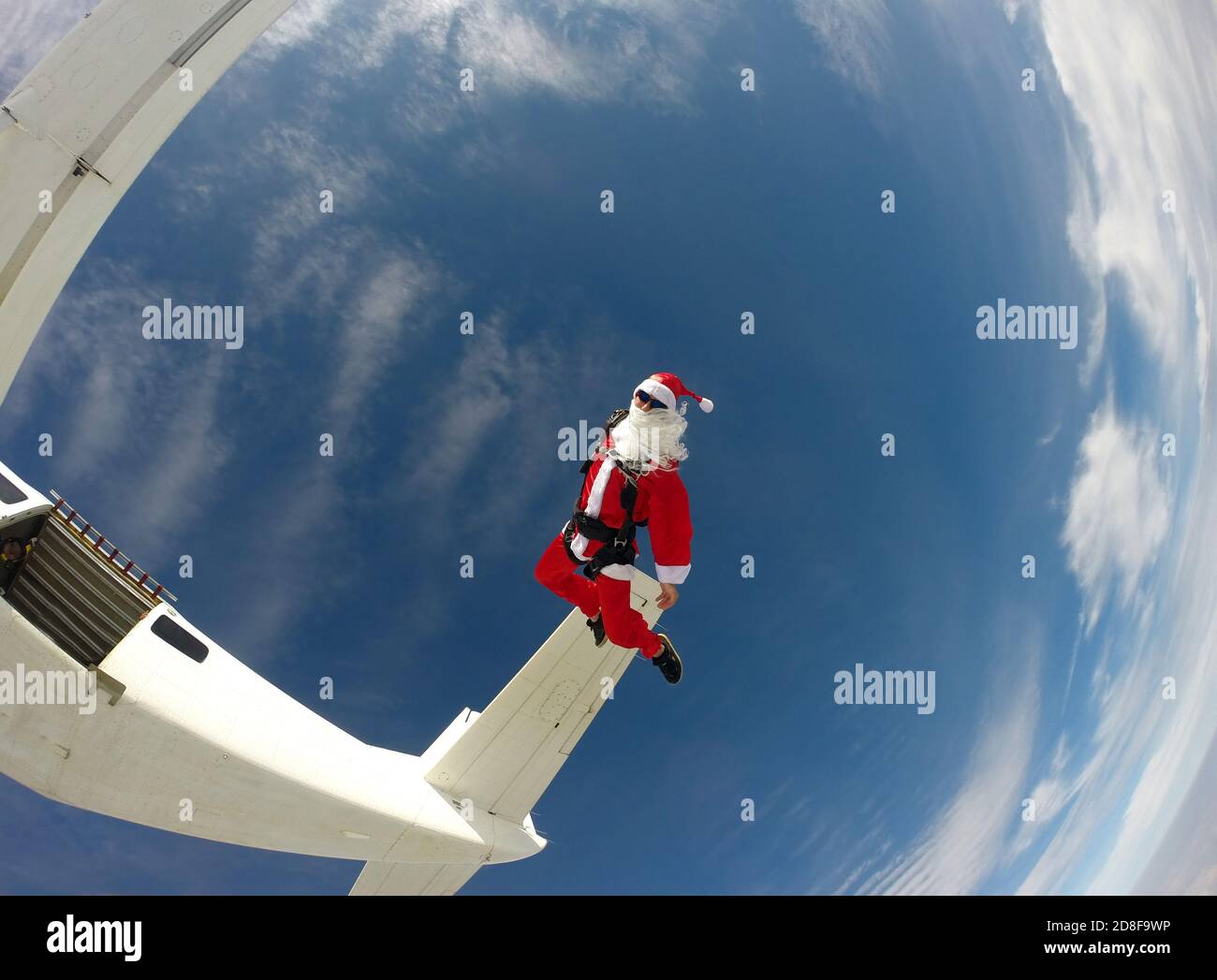Skinny santa claus hi-res stock photography and images - Alamy