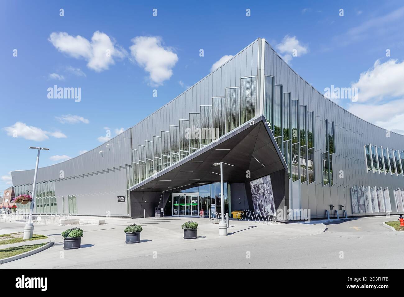 vaughan civic centre resource library modern architecture near toronto