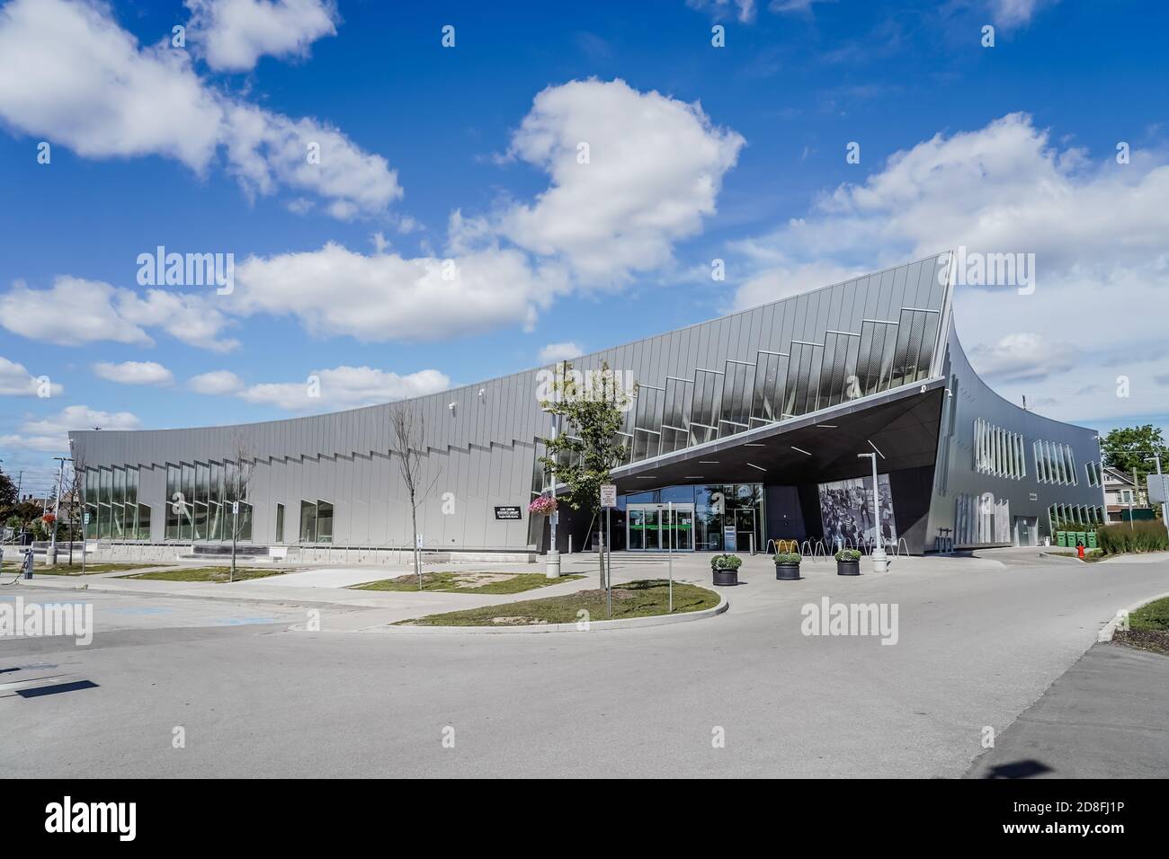Vmc Library Vaughan civic centre resource library hi-res stock photography and ...