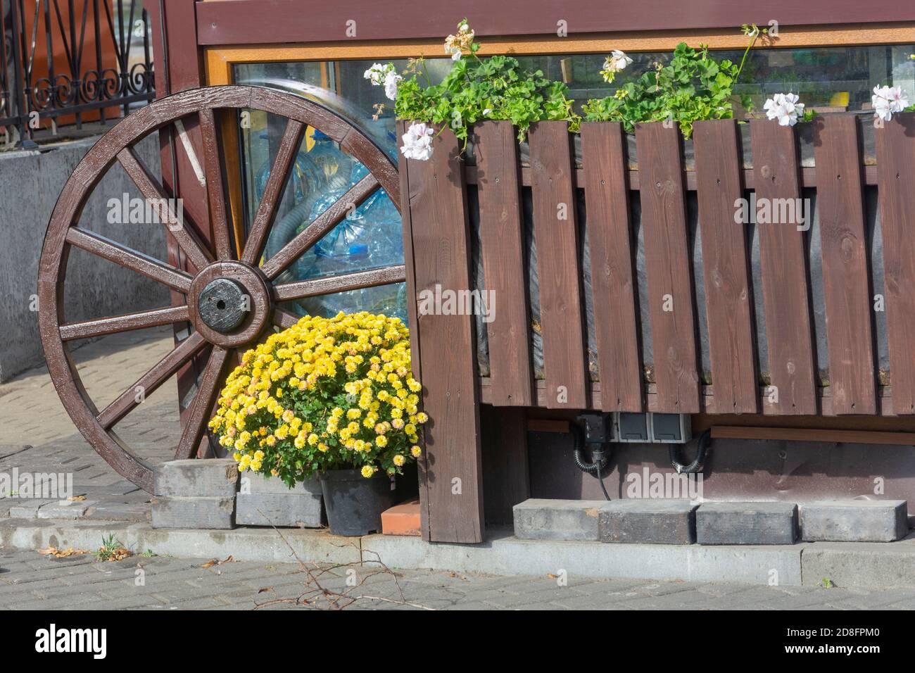 Wooden cart wheel hi-res stock photography and images - Alamy