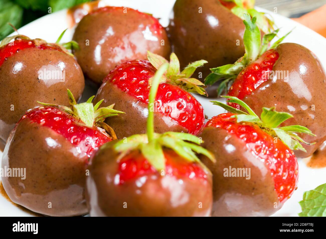 Square cake cream strawberries hi-res stock photography and images - Alamy