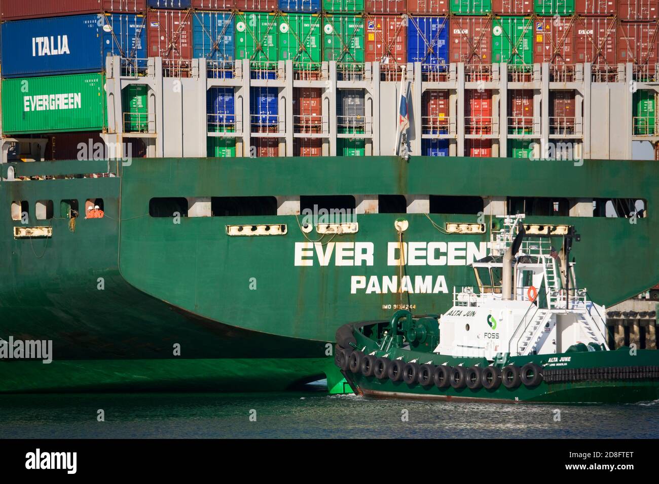 Container ship california hi-res stock photography and images - Alamy