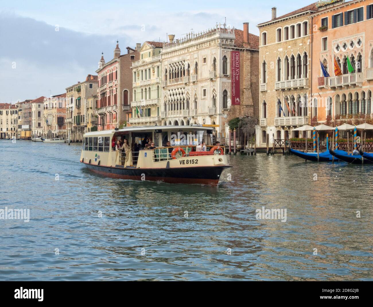 Water tour on grand canal hi-res stock photography and images - Alamy