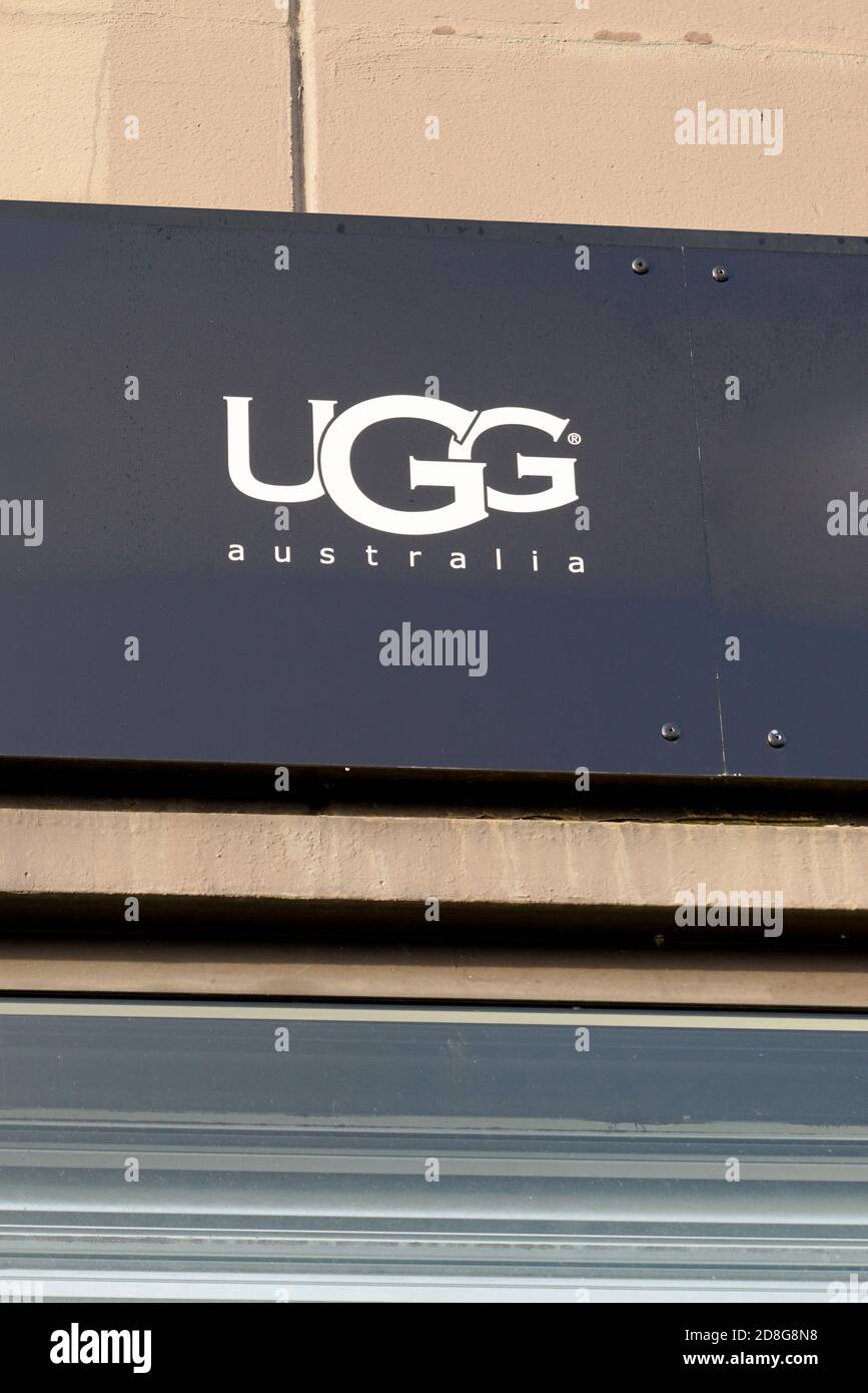 Bordeaux , Aquitaine / France - 10 20 2020 : UGG Australia logo and sign of  American shoes footwear company Stock Photo - Alamy