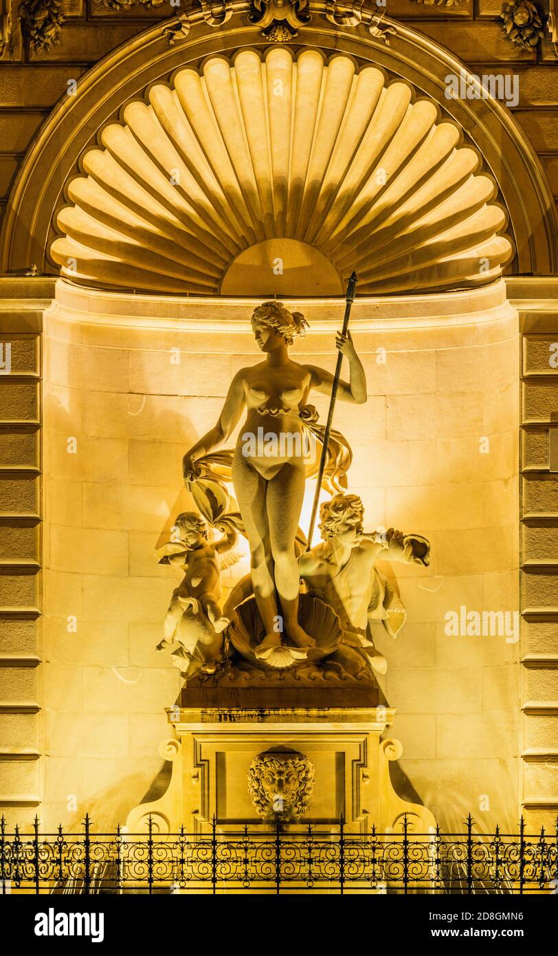 Statue of venus hires stock photography and images Alamy