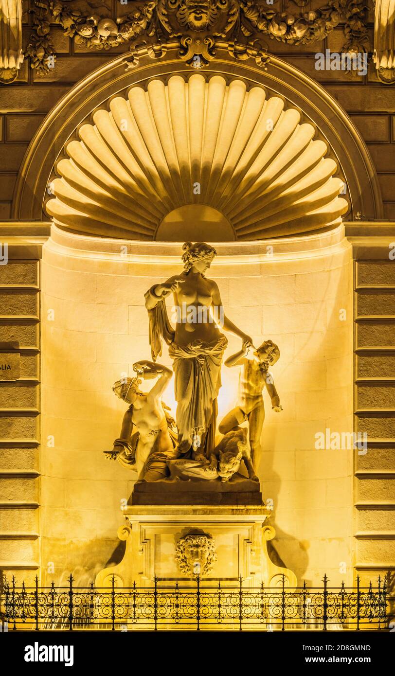 Thetis statue - Fontana di Venere in the Unity Of Italy Square in Trieste  in Italy in Europe Stock Photo - Alamy
