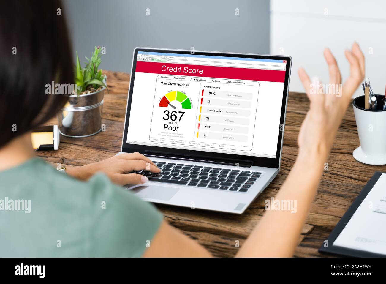 Woman unhappy computer typing hi-res stock photography and images - Alamy