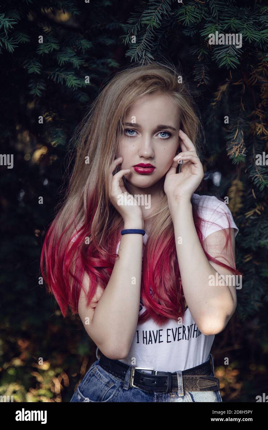 Blonde girl with blue eyes hi-res stock photography and images - Alamy