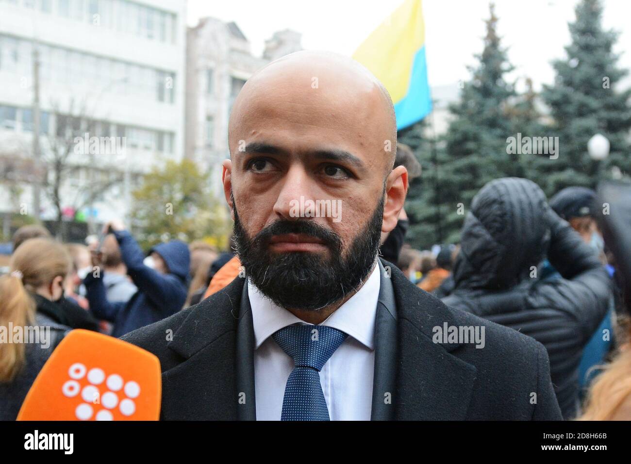 Kyiv, Ukraine. 30th Oct, 2020. KYIV, UKRAINE - OCTOBER 30, 2020 - Lawyer Masi Nayyem picket the building of the Constitutional Court of Ukraine after its decision to cancel the electronic declaration by officials. (Photo by Aleksandr Gusev/Pacific Press) Credit: Pacific Press Media Production Corp./Alamy Live News Stock Photo