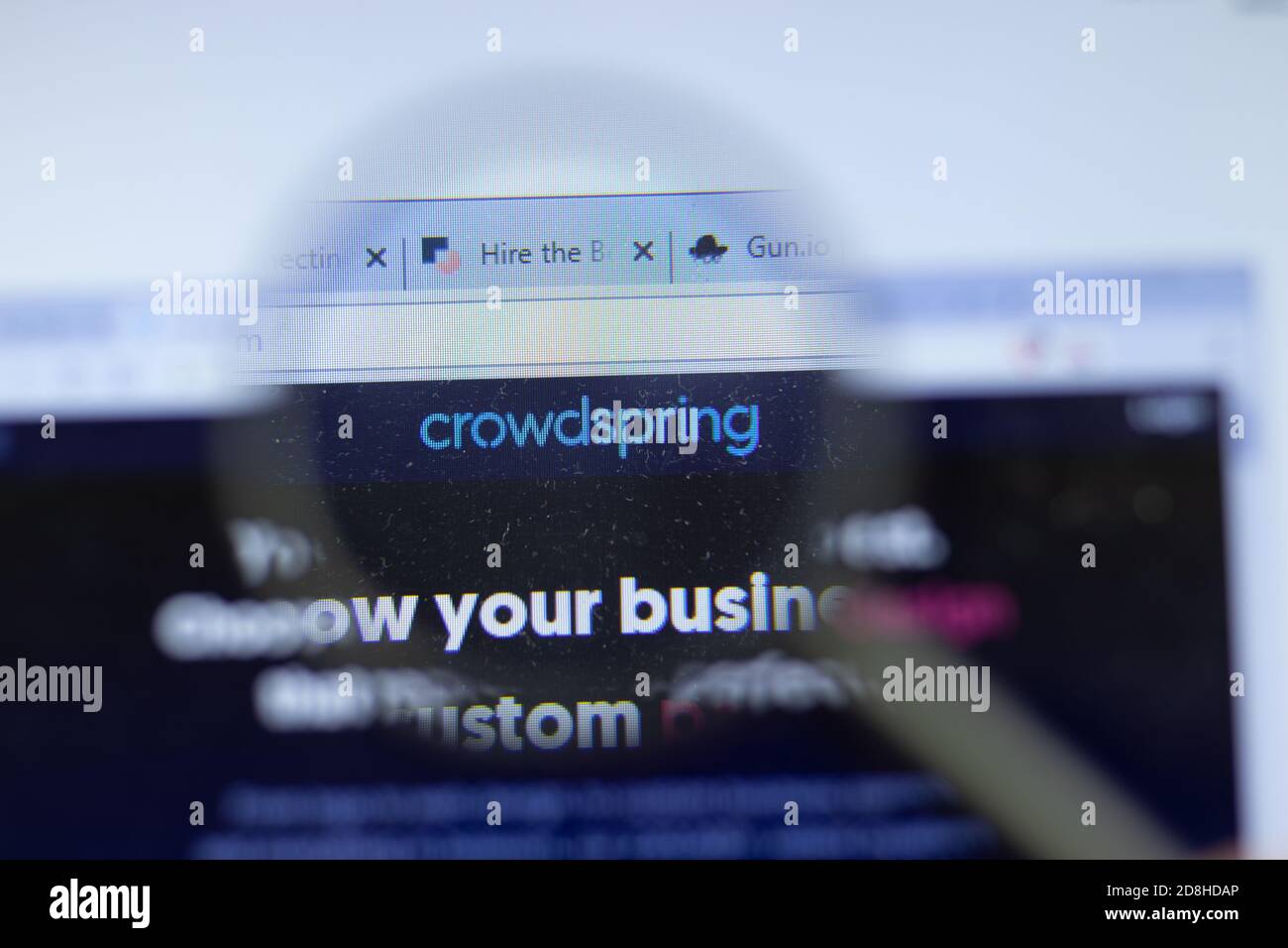 New York, USA - 26 October 2020: CrowdSPRING company website with logo close up, Illustrative Editorial Stock Photo