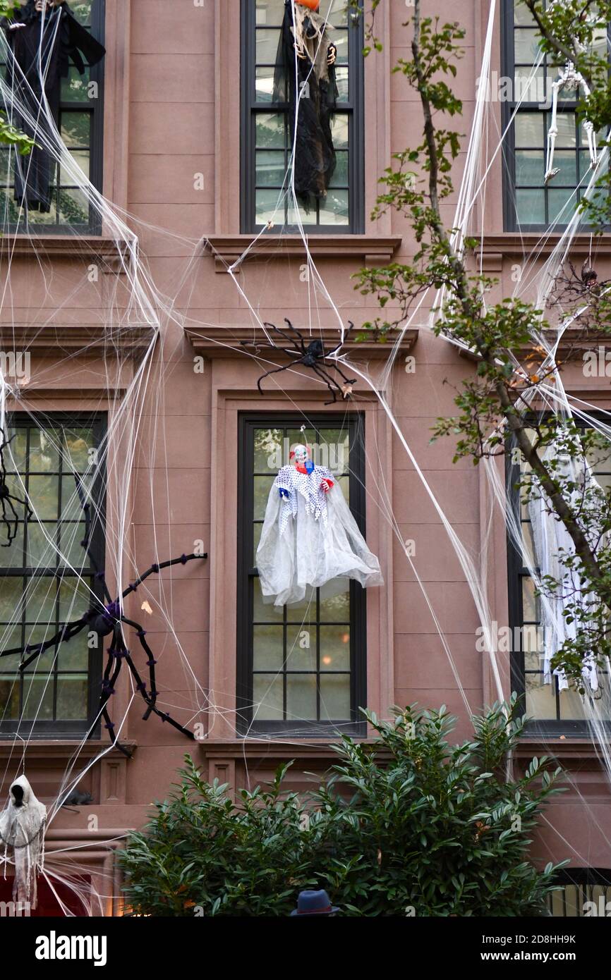 Halloween decorations in Upper East Side, Manhattan, NYC Stock Photo