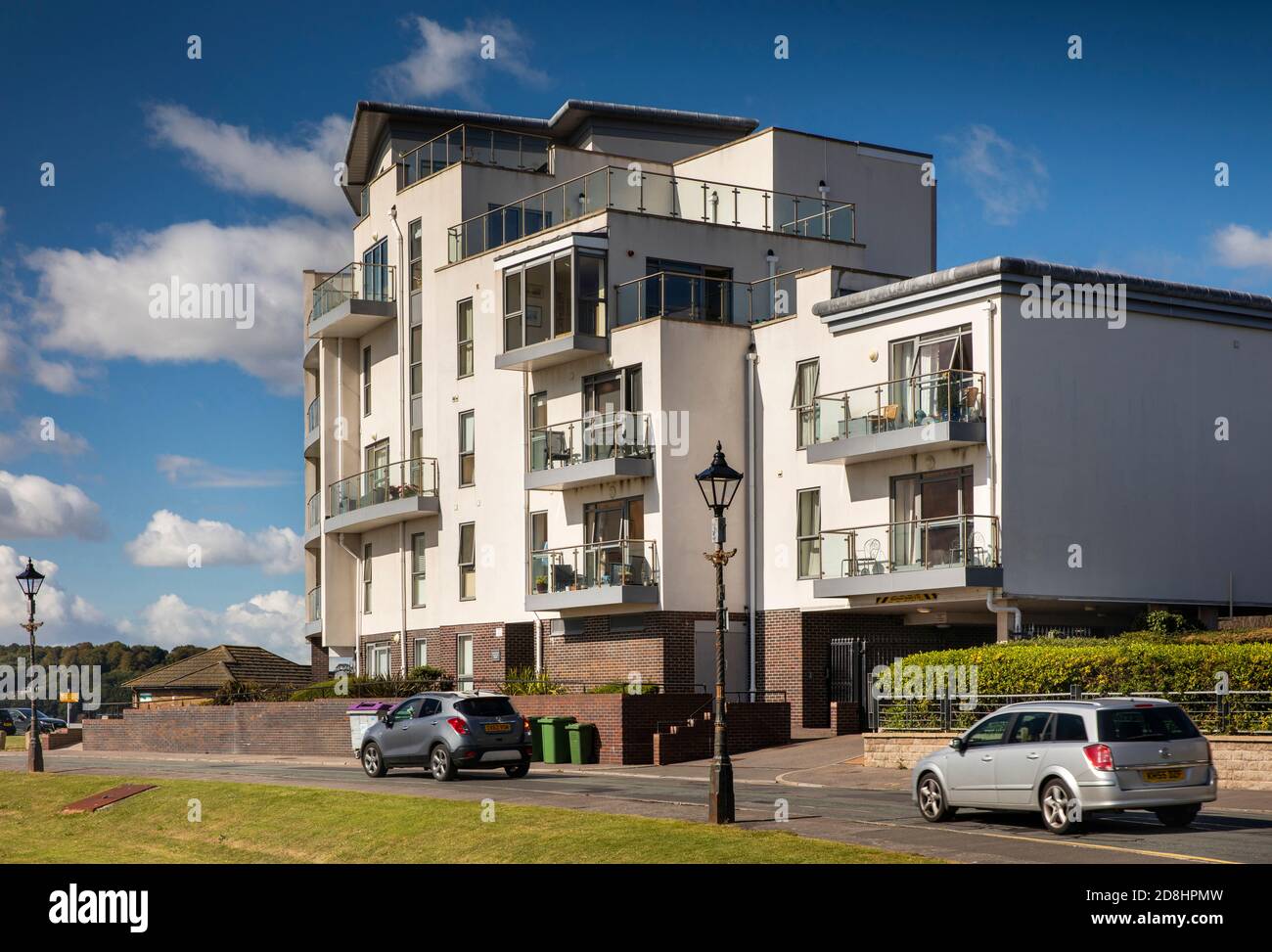 UK, Wales, Glamorgan, Barry, Cold Knap, Beachway, new block of seafront apartments on site of Bindles Ballroom Stock Photo
