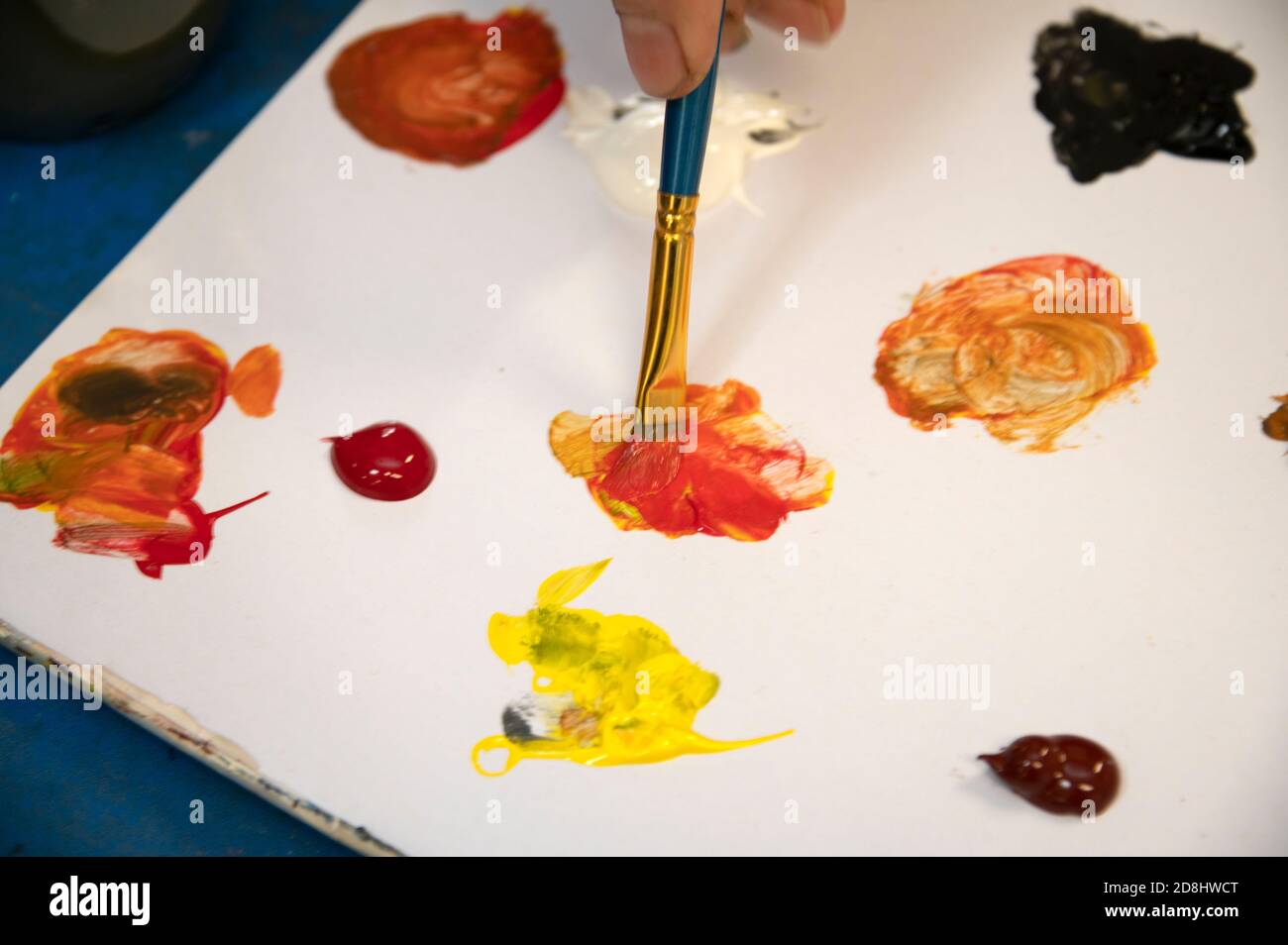 Mixing Colour Using Acrylic Paints Stock Photo Alamy Mixing Colour Using Acrylic Paints Stock Photo Alamy
