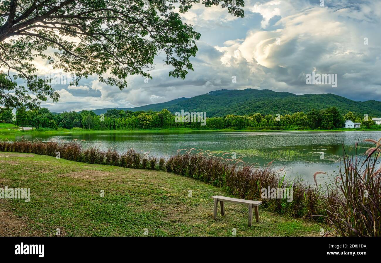 View of lake beside mountain hi-res stock photography and images - Alamy