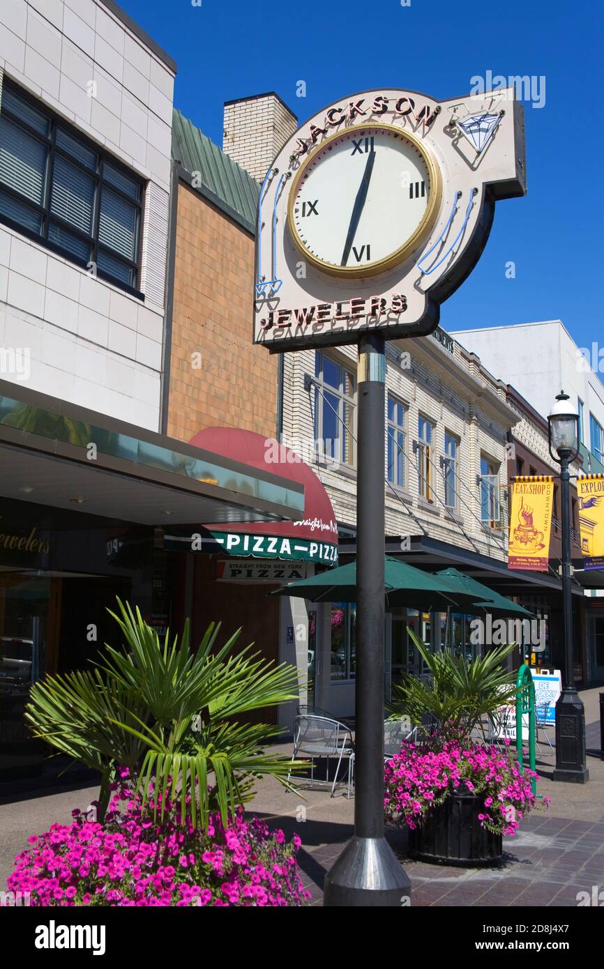 Clock in the Historic district of Salem Stock Photo Alamy