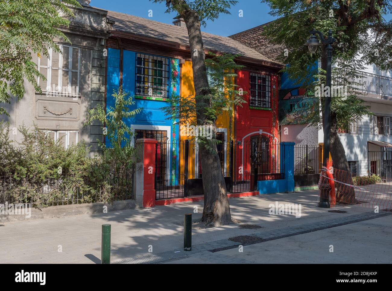 Santiago chile house hires stock photography and images Alamy