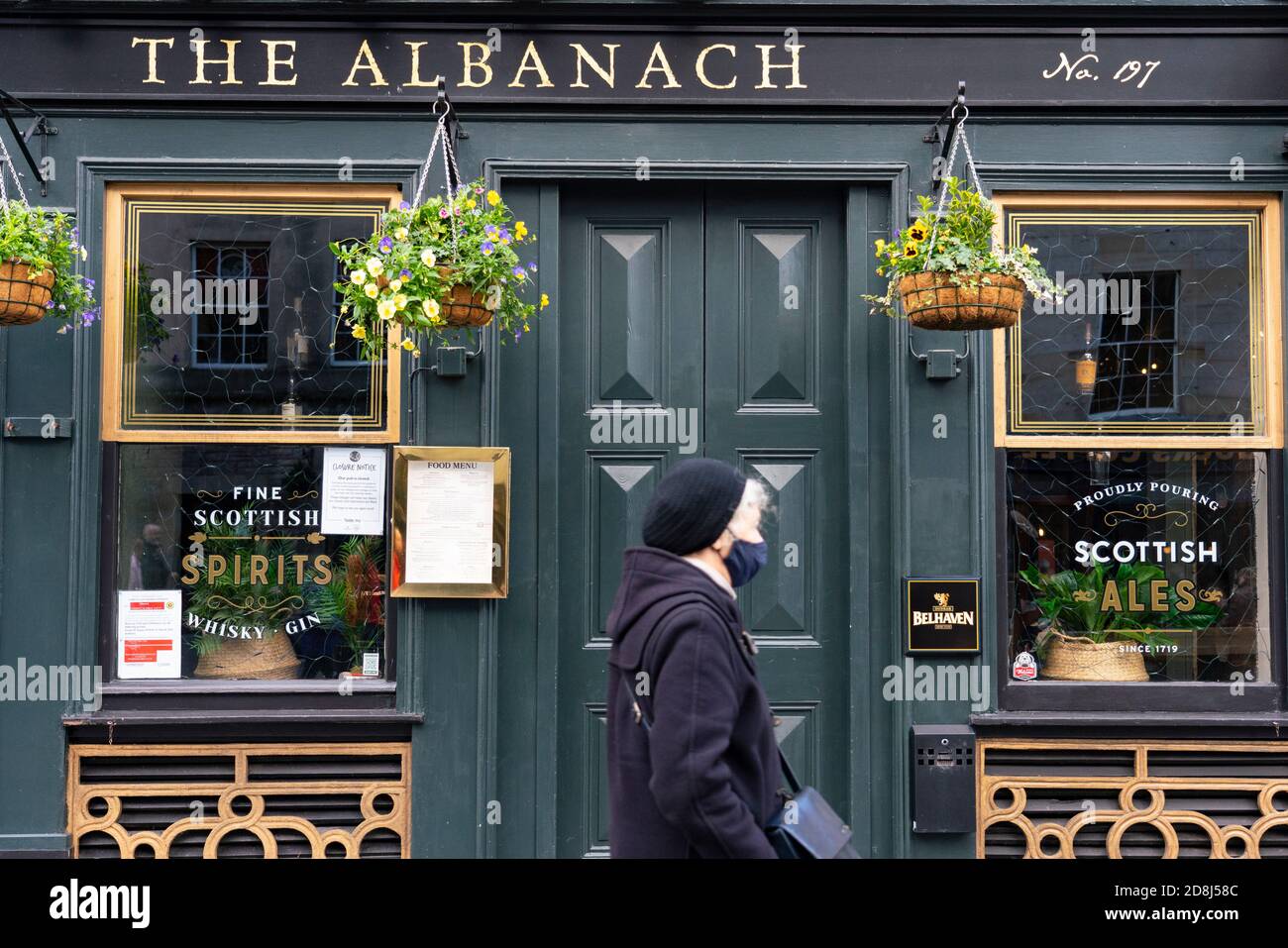 Edinburgh,Scotland, UK. 30 October 2020. With Edinburgh remaining in Tier 3 (Level 3) lockdown bars and restaurants remain severely restricted in business hours with many remaining closed and boarded up.  Pictured; The Albanach pub on the Royal Mile remains closed. Iain Masterton/Alamy Live News Stock Photo