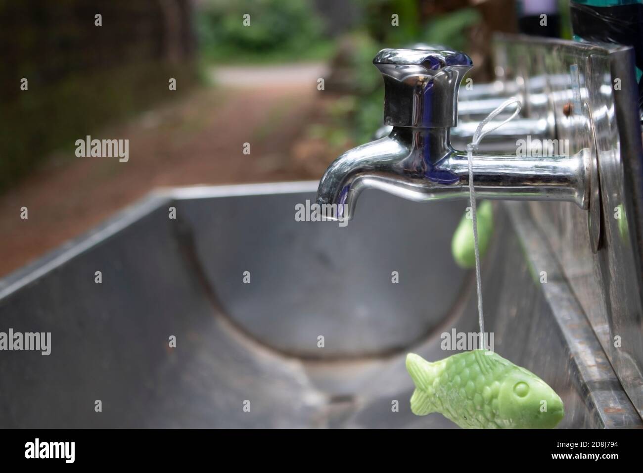 Running tap break flow hires stock photography and images Alamy