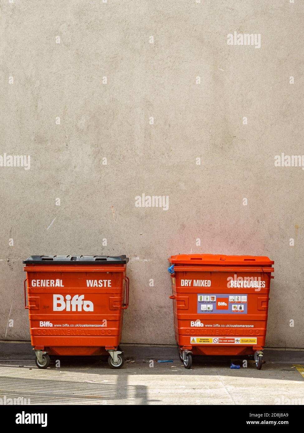 Industrial garbage bin hi-res stock photography and images - Alamy