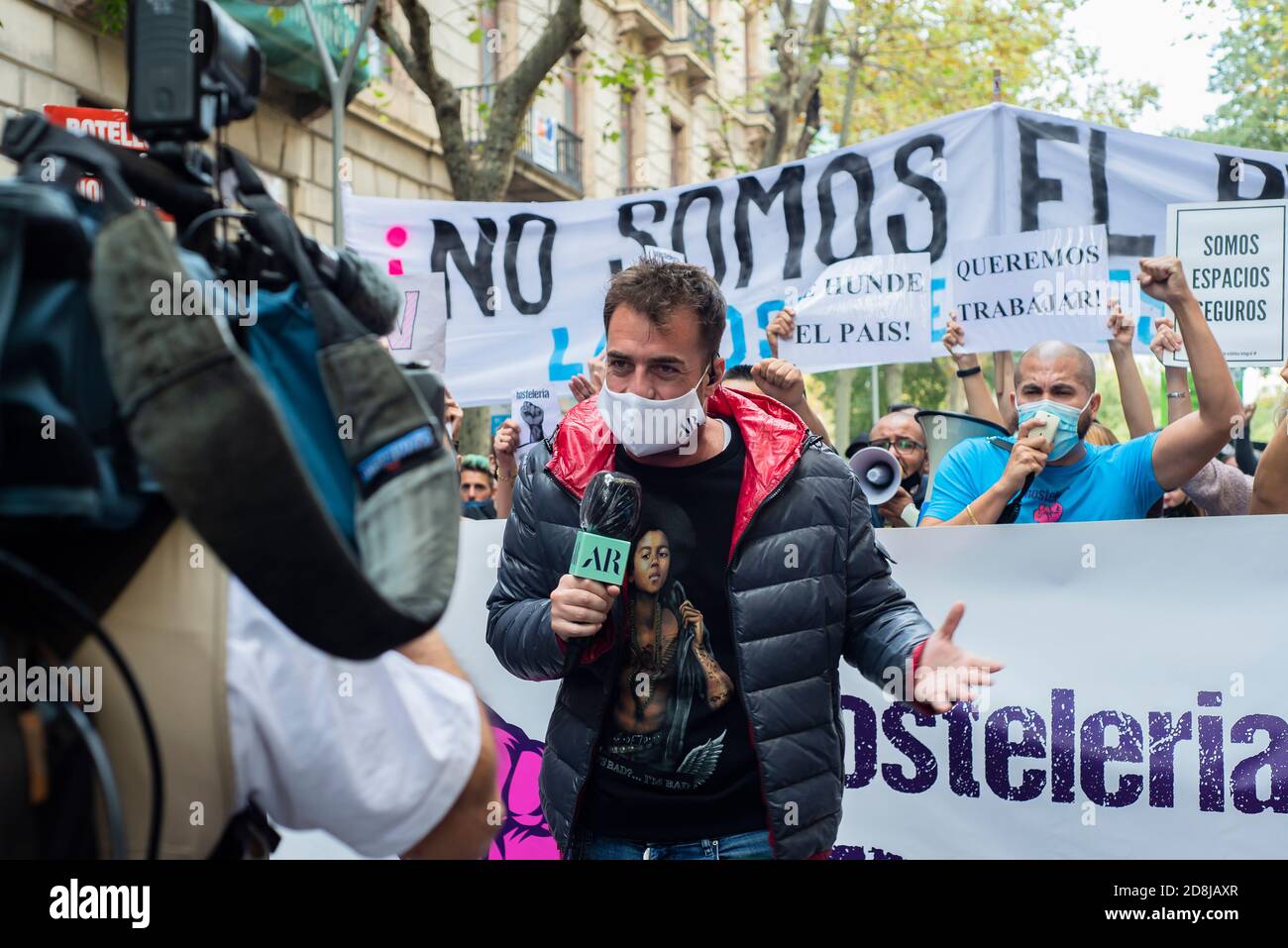 No al Cierre, Protest Against Bars and Restaurants Shutdown, Barcelona Stock Photo