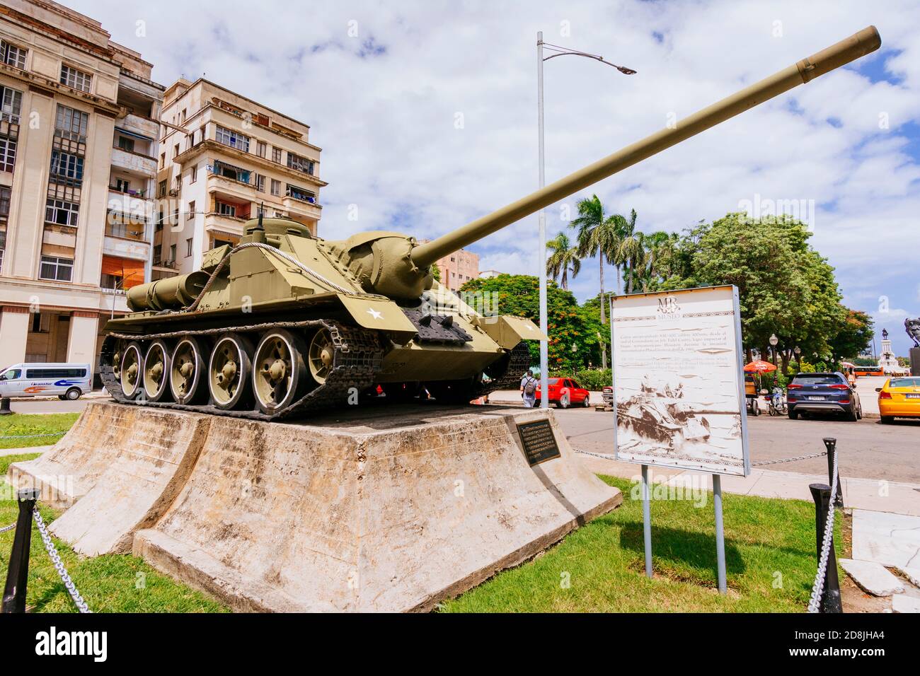 Russian tank outside the Museum of the Revolution. SAU-100 autopropelled cannon, 100mm caliber, from which Commander in Chief Fidel Castro shot US ves Stock Photo