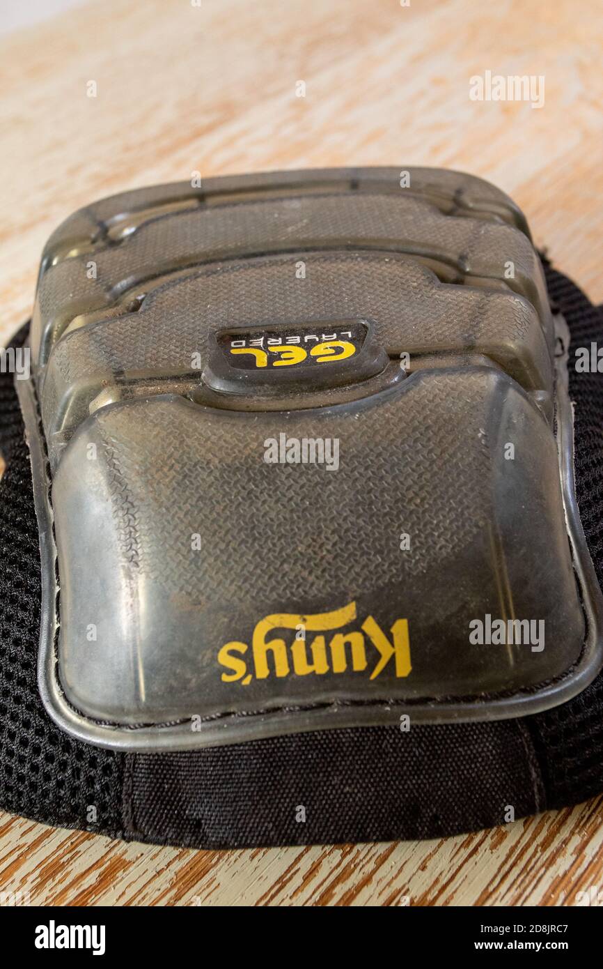 Knee pad hires stock photography and images Alamy