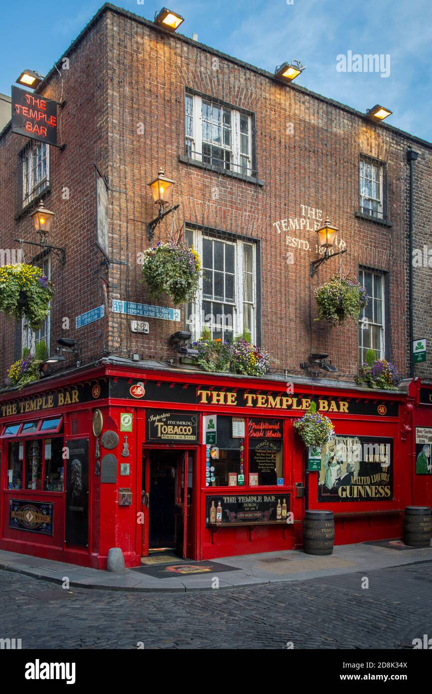 Evening at historic Temple Bar, Dublin, County Eire, Ireland Stock Photo