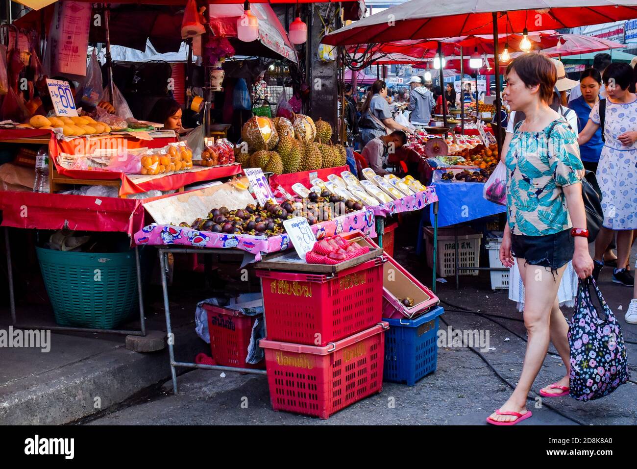 Woman shopping, outdoor market, Chinatown , Chiang Mai Stock Photo - Alamy