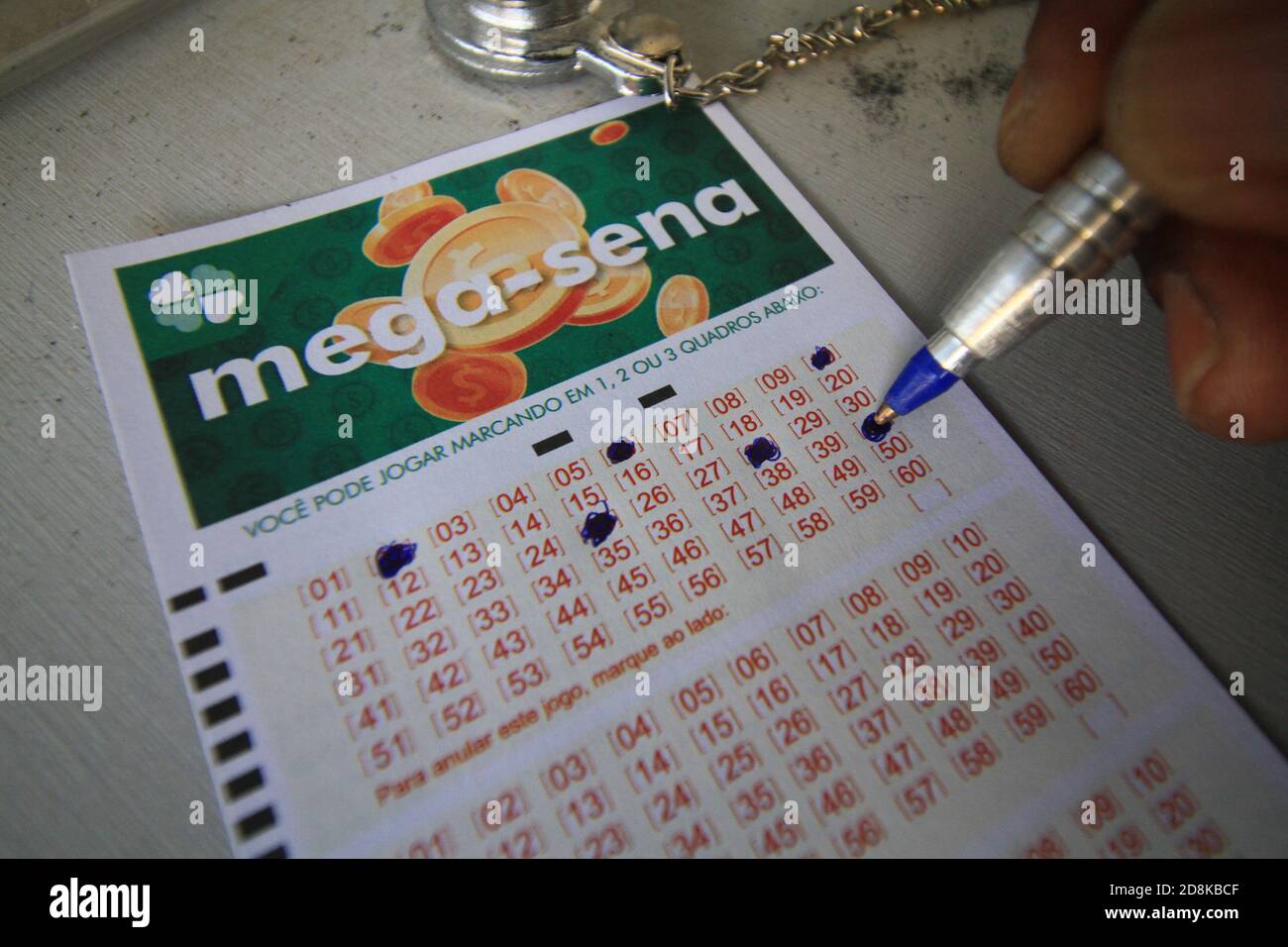 Redencao Ce 30 10 2020 Cena Loterica Mega Sena Redencao No Ceara Movement Of Queues At A Lottery House This Friday Afternoon 30 In Redencao Ce In The Photo Mega Sena Bet