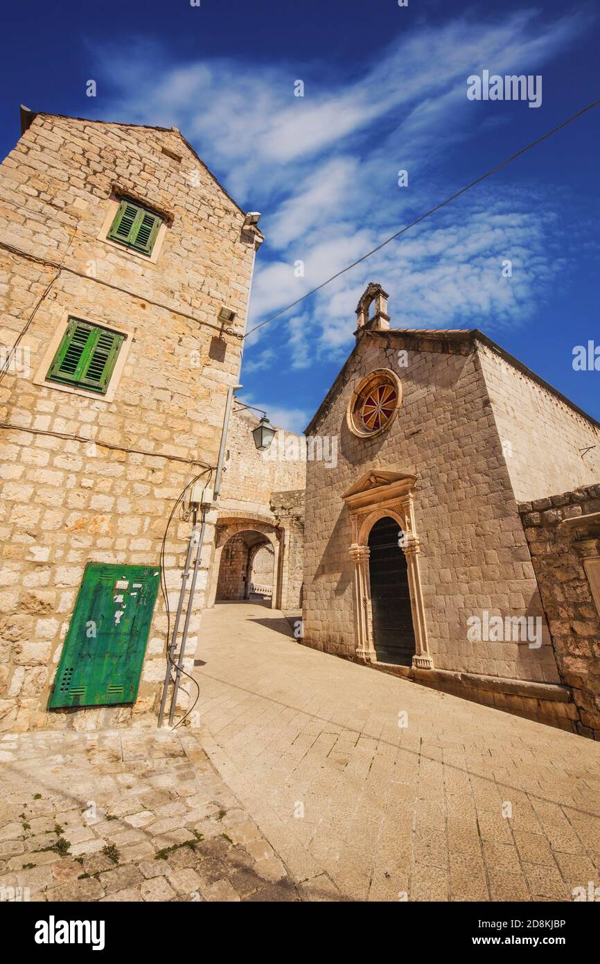 Wide angle shot narrow alley hi-res stock photography and images - Alamy