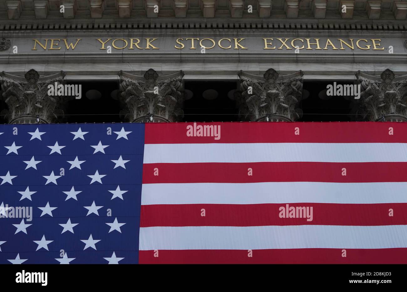 New York, USA. 30th Oct, 2020. Photo shows the building of New York Stock Exchange in New York, the United States, Oct. 30, 2020. U.S. stocks closed lower on Friday, as a pronounced slide in tech sector weighed on the market. The Dow Jones Industrial Average fell 157.51 points, or 0.59 percent, to 26,501.60. The S&P 500 was down 40.15 points, or 1.21 percent, to 3,269.96. The Nasdaq Composite Index shed 274.00 points, or 2.45 percent, to 10,911.59. Credit: Wang Ying/Xinhua/Alamy Live News Stock Photo